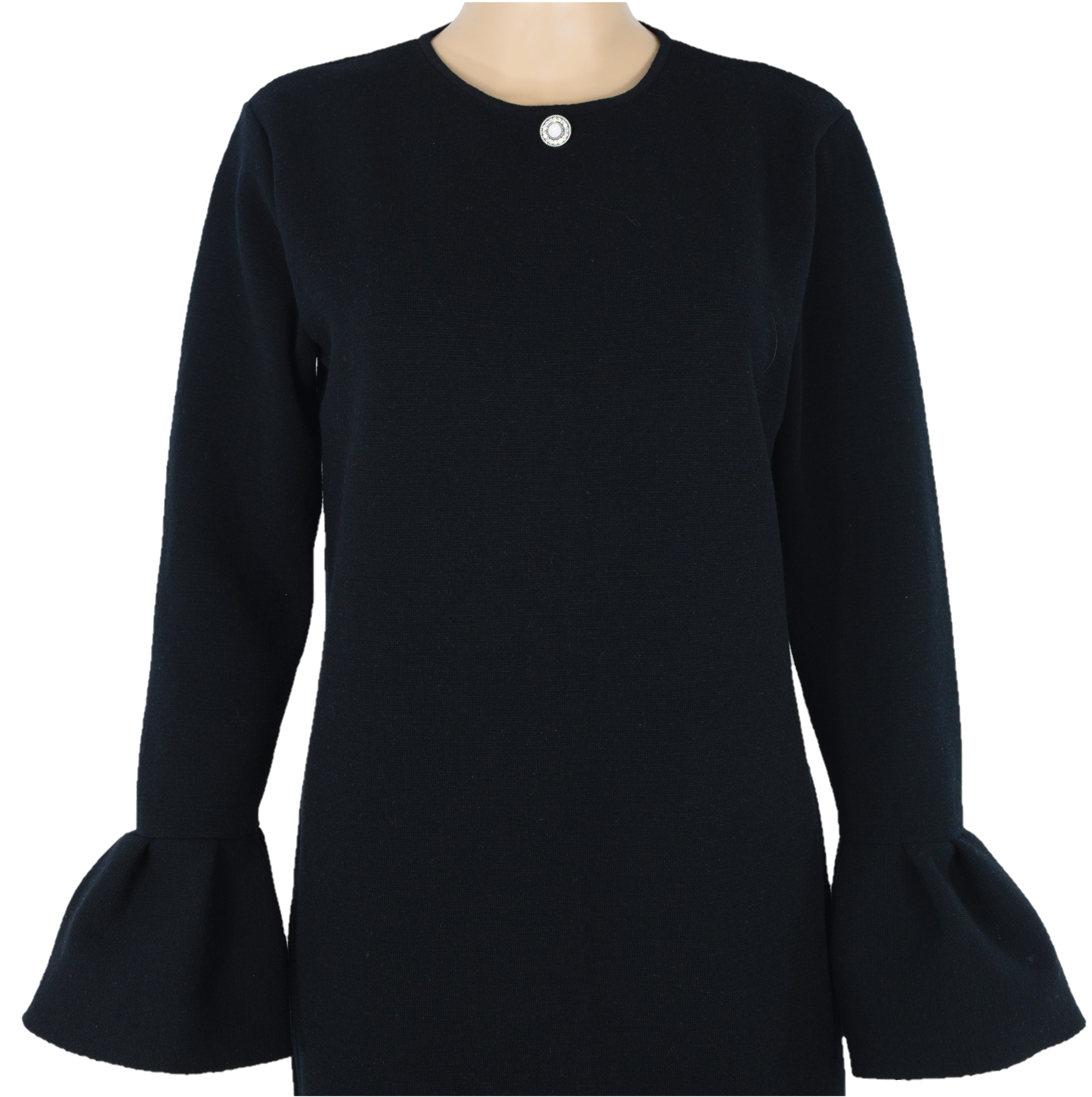 Rochie neagră dreaptă lână cu volane Rochie neagră dreaptă lână cu volane