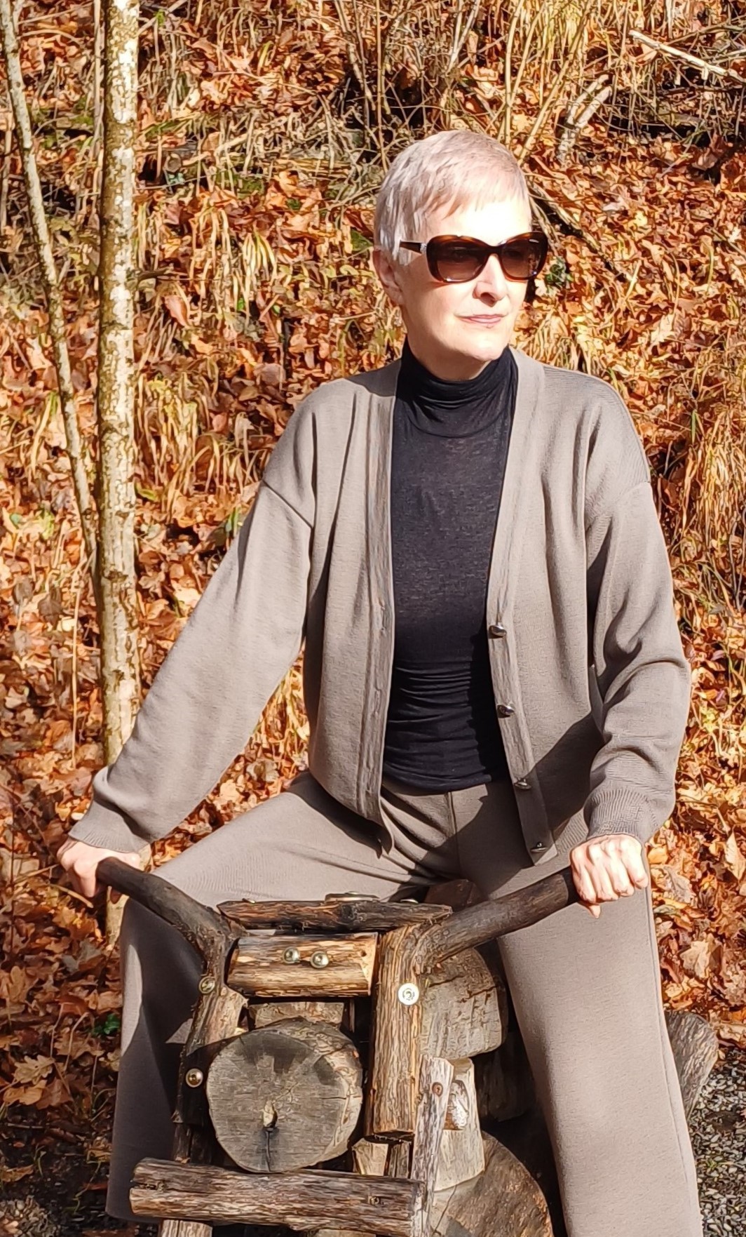 Jachetă din lână taupe gray cu nasturi Jachetă din lână taupe gray cu nasturi